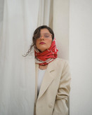 روسری نغمه سرخ