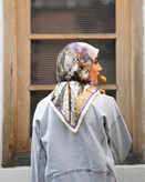 روسری زنبق